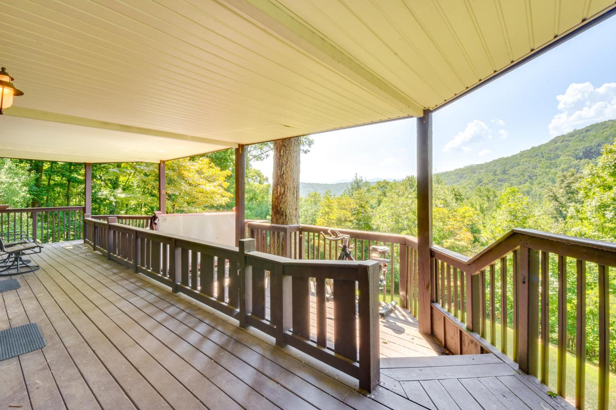 Mountain Cabin With Hot Tub And Fire Pit! Blairsville Esterno foto